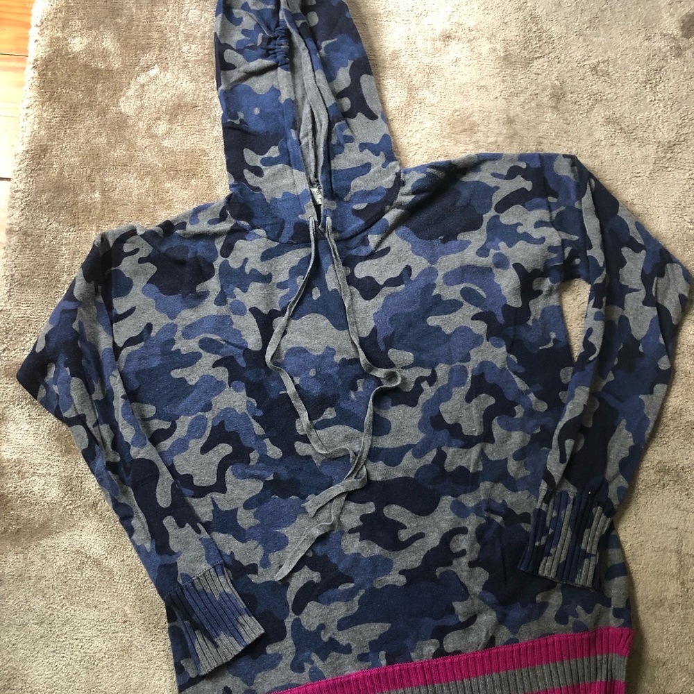 Jamison hooded blue camp sweater